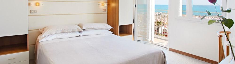 Hotel Miramare Каорле Екстер'єр фото